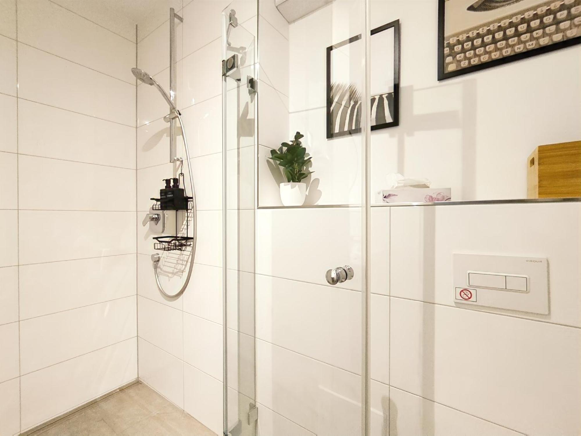 Bright Apartment Fuer Bis Zu 5 Erlangen Buitenkant foto